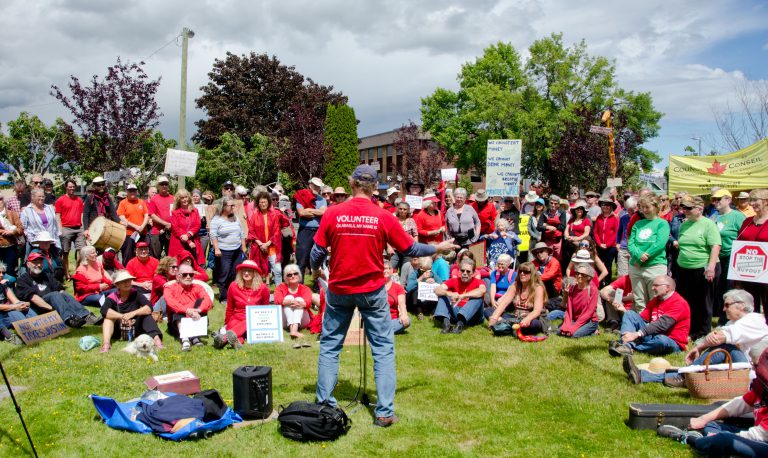 Leadnow “snap action” against Kinder Morgan draws out protests in B.C