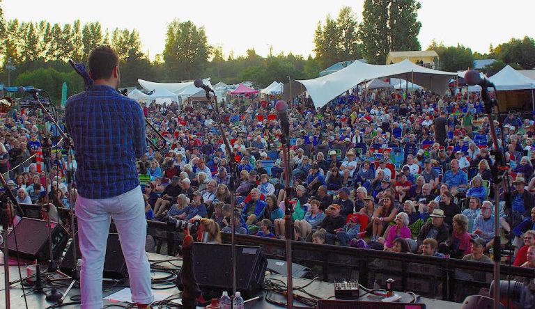 Huge crowds take in hot and sunny MusicFest