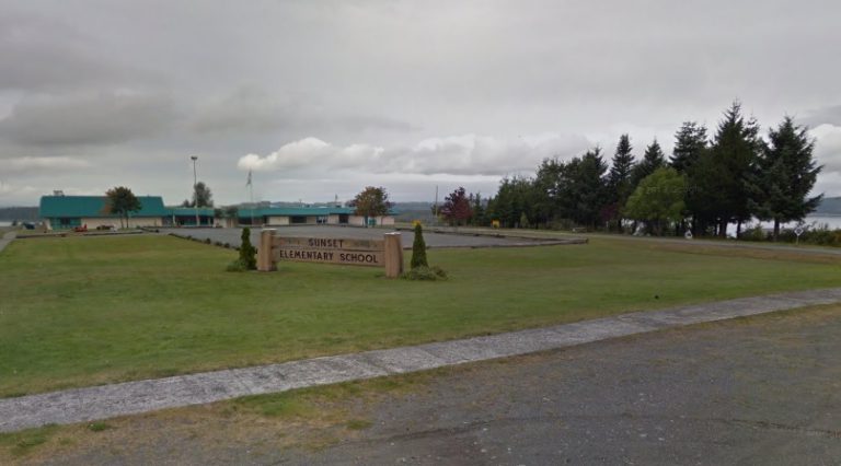 North Island school evacuated due to bomb threat