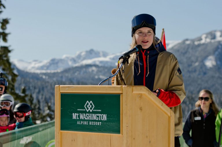 Sharpe claims silver at ski halfpipe world championship