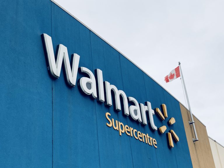 Walmart workers to receive COVID-19 bonus