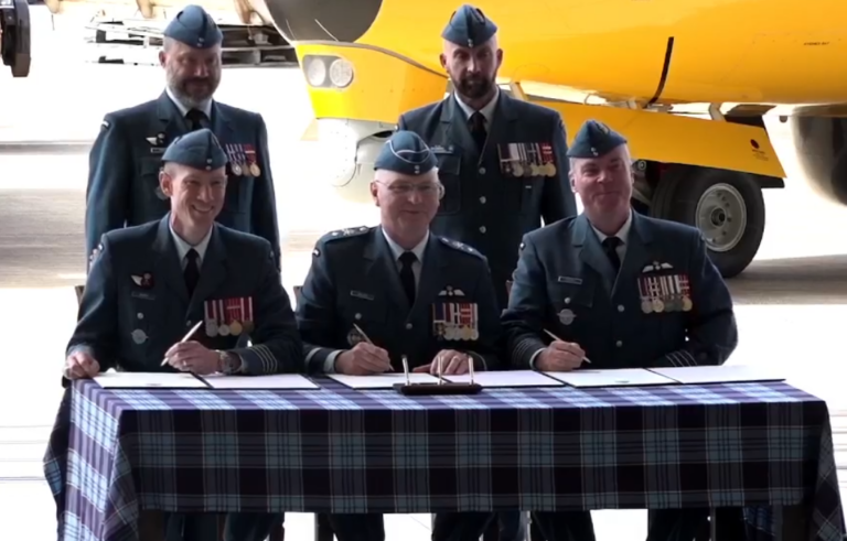 New wing commander takes over at 19 Wing in Comox